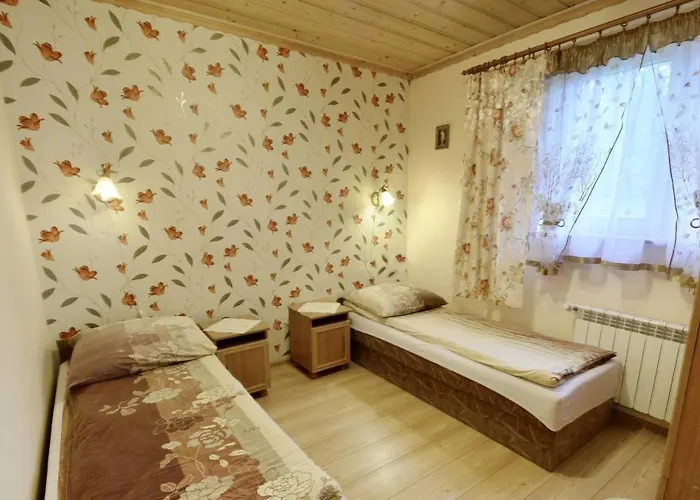 ホームステイ Modrysowka ザボヤ